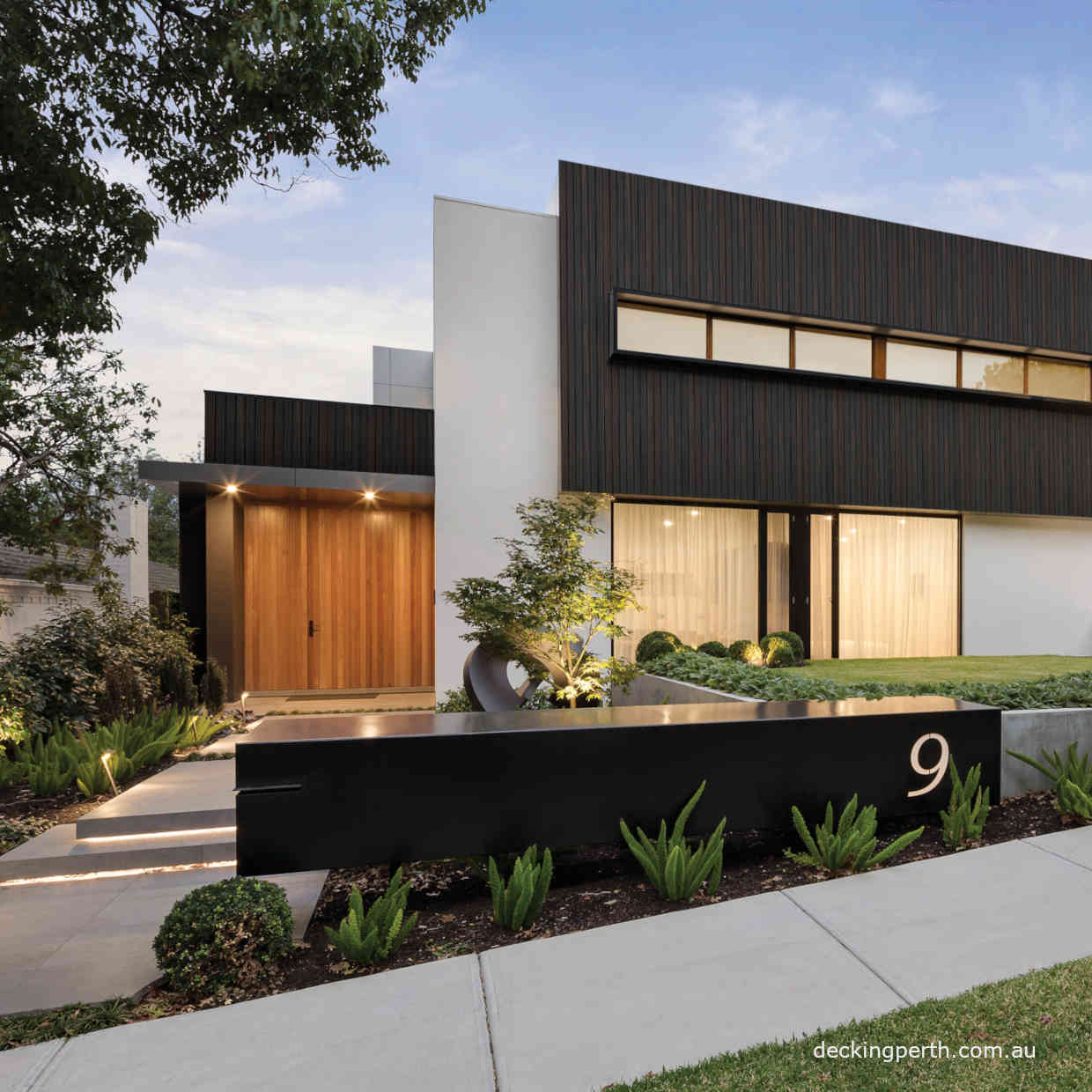 Analyzing image     EVALAST_Vistaclad_Apex_Cladding_Carbonised_Osage_Decking_Perth