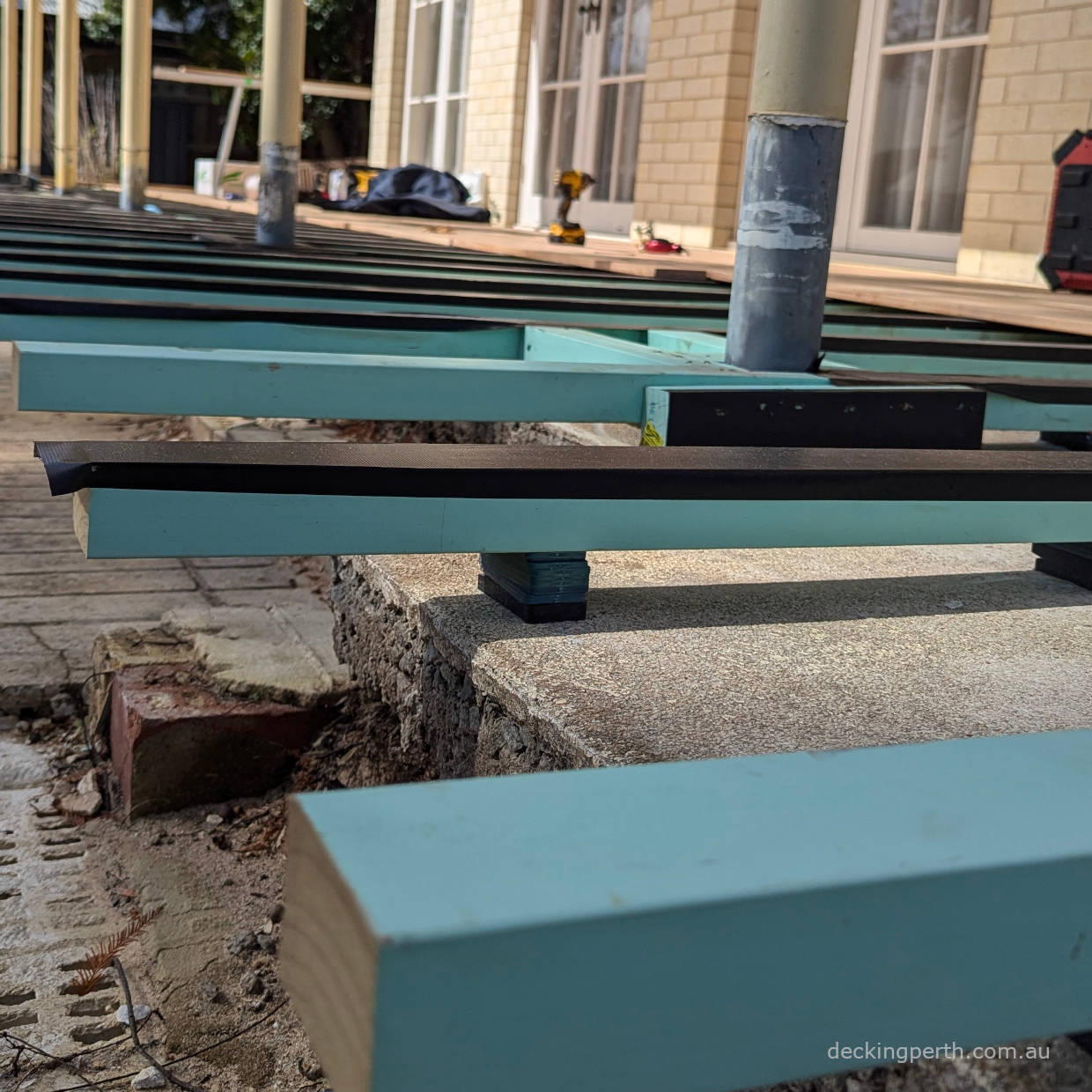 PINE_-_H4_Treated_Pre-Primed_eXtreme_Joist_68x44mm_F7_MGP10_5.4m_Decking_Perth