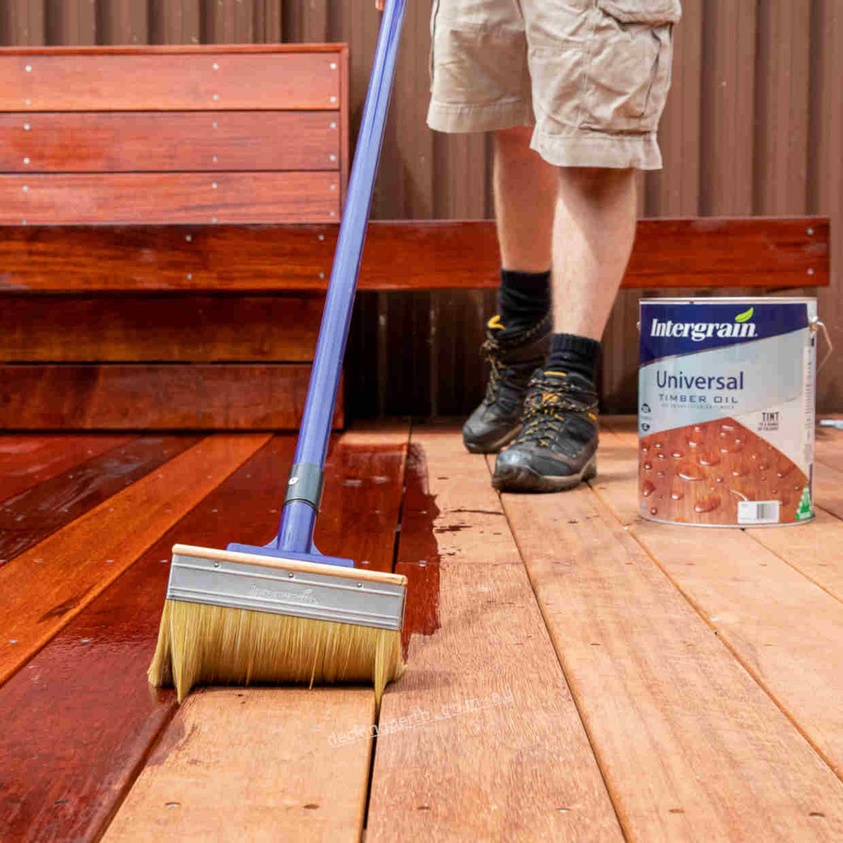 Intergrain_Deck_Brush_In_Use