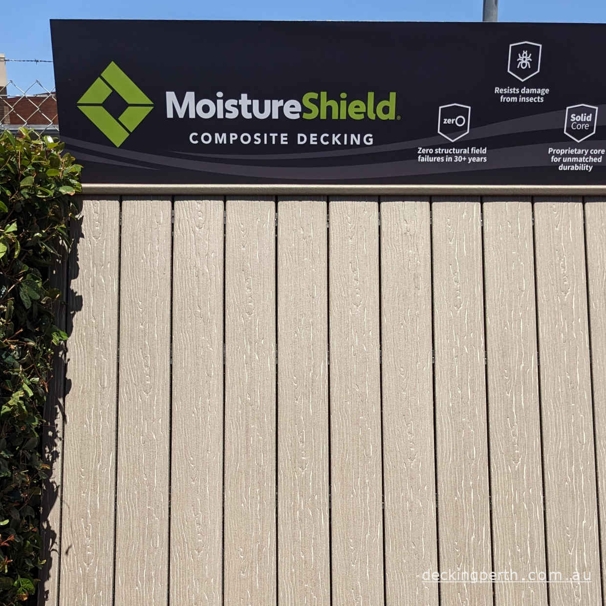 MOISTURE SHIELD - Vision Composite Decking - Mochaccino - 35% Cooler