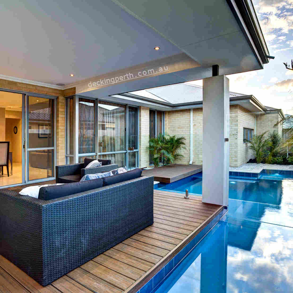 TREX_Transcend_Decking_Spiced_Rum_Decking_Perth