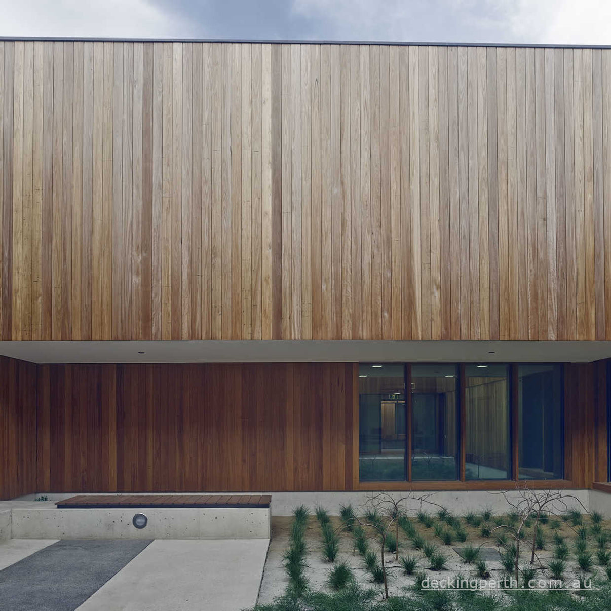 BLACKBUTT Cladding 120 x 18mm R/L KD S&B Shiplap E/M Decking Perth