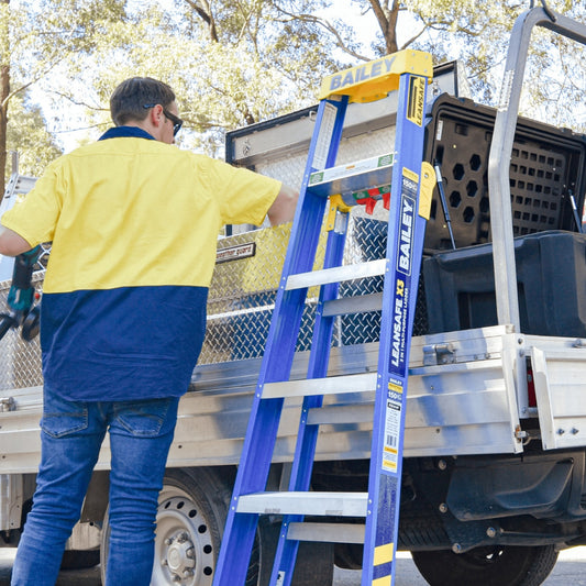 BAILEY - Double Sided Ladders Pro Fibreglass Industrial Punchlock 150kg